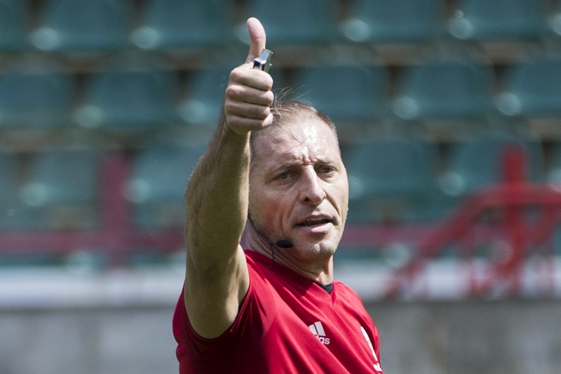 Fotbalový rozhodčí Néstor Pitana. Fotbalový rozhodčí Néstor Pitana.