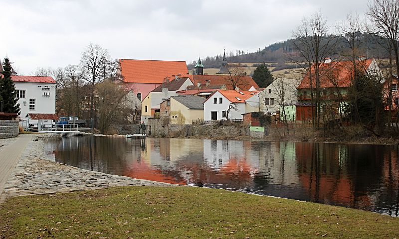 Jez na řece Otavě v Sušici.