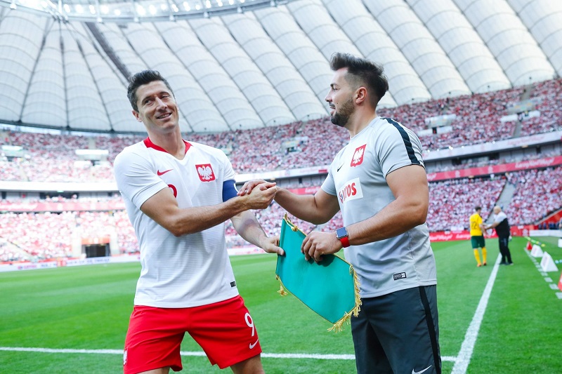 Útočník Robert Lewandowski má za úkol vystřílet postup ze skupiny.