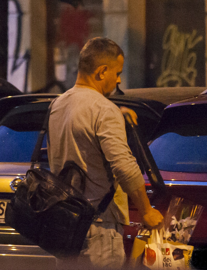 ... a domů odjel za tmy. ... a domů odjel za tmy.