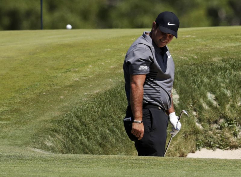 Patrick Reed patří mezi favority, kterým se první kolo nepovedlo.