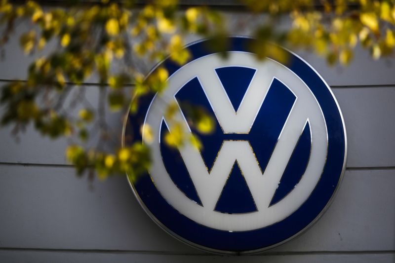 Volkswagen stále zůstává největší automobilkou v Evropě. Volkswagen stále zůstává největší automobilkou v Evropě.