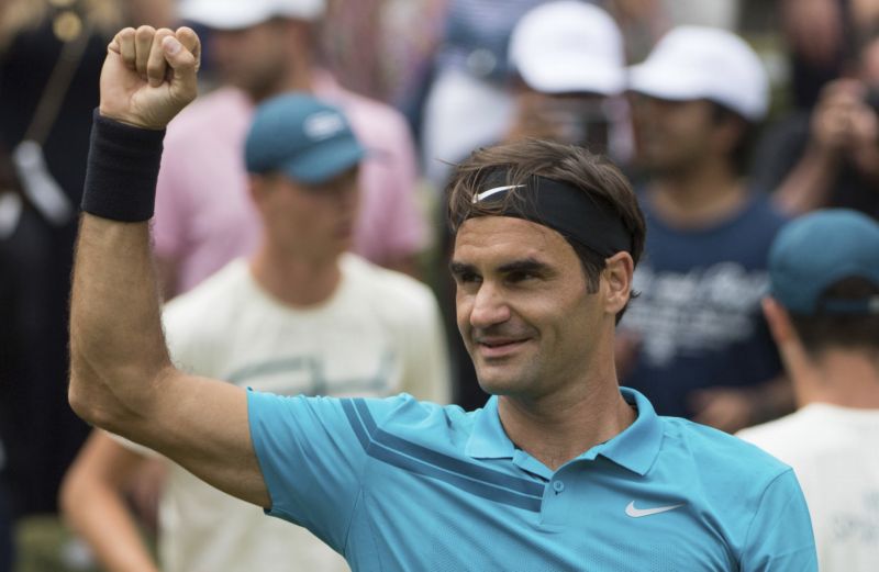 Roger Federer je opět světovou jedničkou. Roger Federer je opět světovou jedničkou.