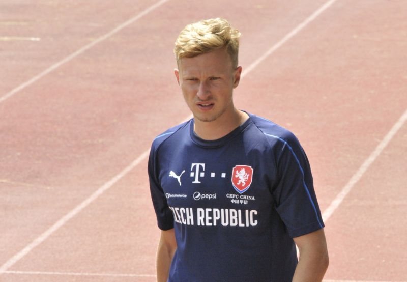 Antonín Barák by mohl v Itálii změnit působiště, zájem o něj má FC Turín. Antonín Barák by mohl v Itálii změnit působiště, zájem o něj má FC Turín.