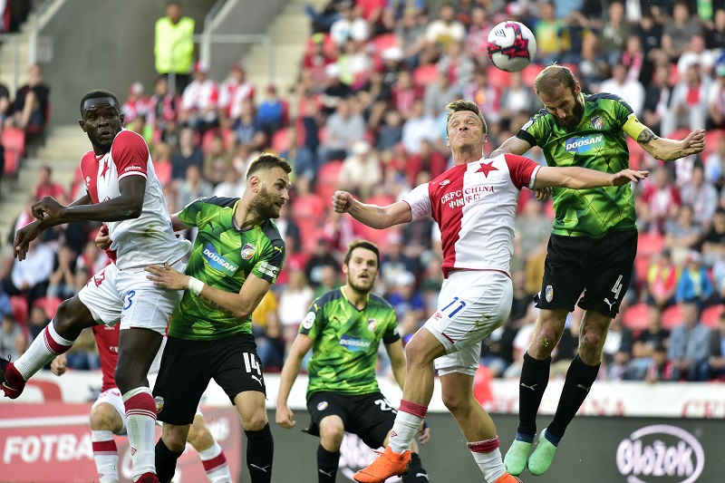 Česká fotbalová soutěž má kromě nového sponzora také nové logo.