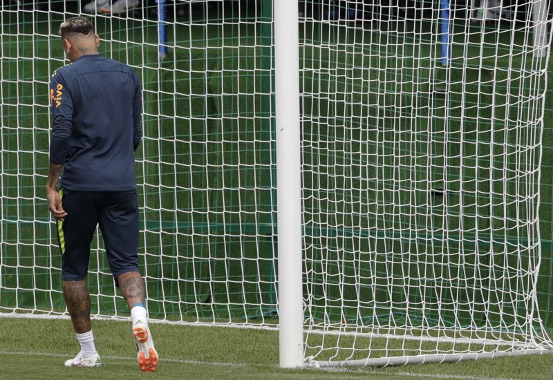 Neymar odešel z posledního tréninku brazilské reprezentace předčasně.
