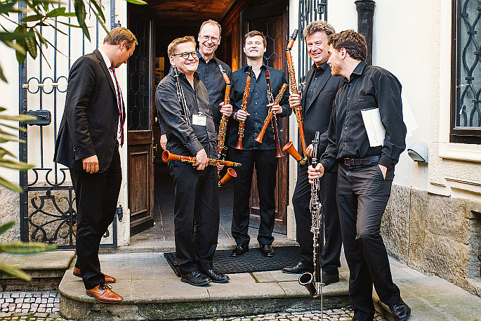 Clarimonia Ensemble uvede jedinečný koncert staré hudby zahraný na dobové nástroje. Clarimonia Ensemble uvede jedinečný koncert staré hudby zahraný na dobové nástroje.