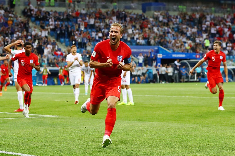 Fotbalový šampionát má v Anglii vysokou sledovanost. Fotbalový šampionát má v Anglii vysokou sledovanost.
