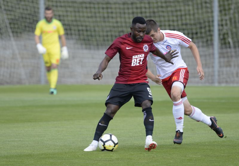 Benjamin Tetteh (vlevo) dal sice gól, porážku Sparty ale neodvrátil.