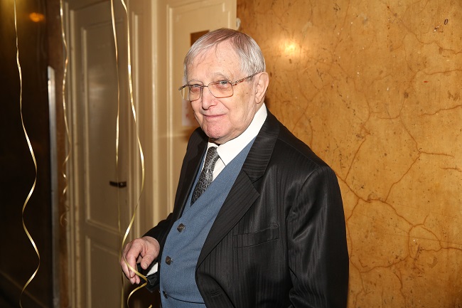 Jiří Suchý.