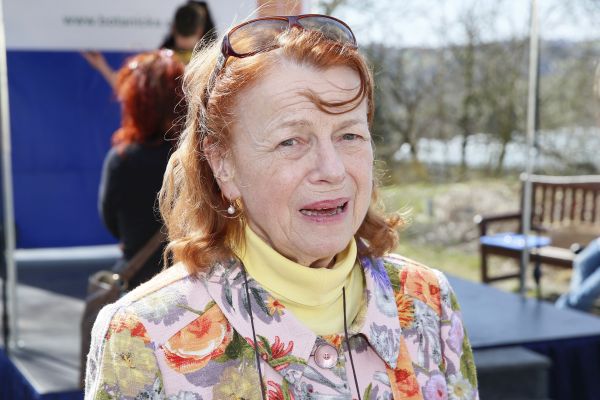 Představitelka hlavní role Iva Janžurová.