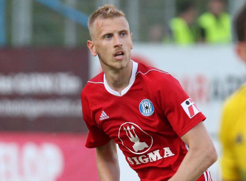 Uroš Radakovič přestoupil do Sparty.