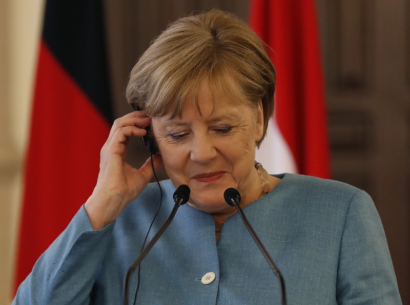 Jednání se zúčastnila i Angela Merkelová. Jednání se zúčastnila i Angela Merkelová.