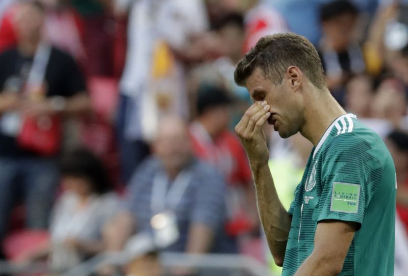 Bomba. Němci prohráli s Koreou a na šampionátu končí už ve skupině. Po vyřazení truchlil i Thomas Müller.