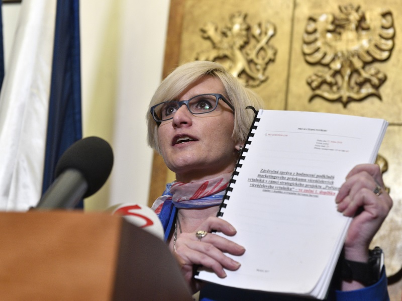 Karla Šlechtová. 