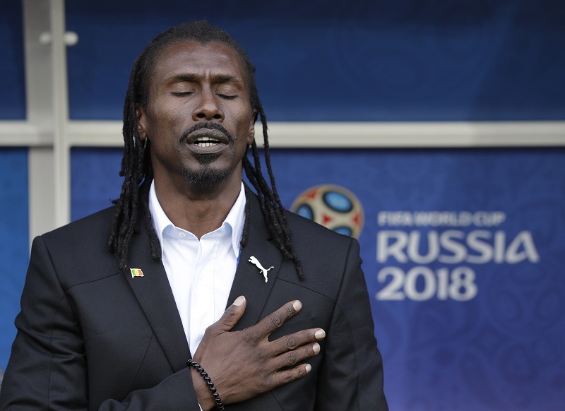 Senegalský trenér Aliou Cissé na střídačce reprezentace.