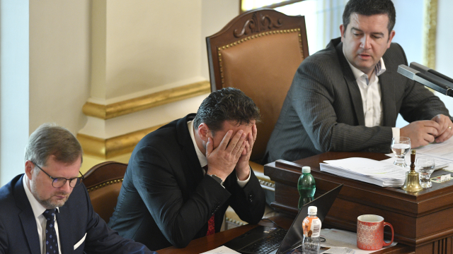 Zleva Petr Fiala (ODS), Radek Vondráček (ANO) a Jan Hamáček (ČSSD).
