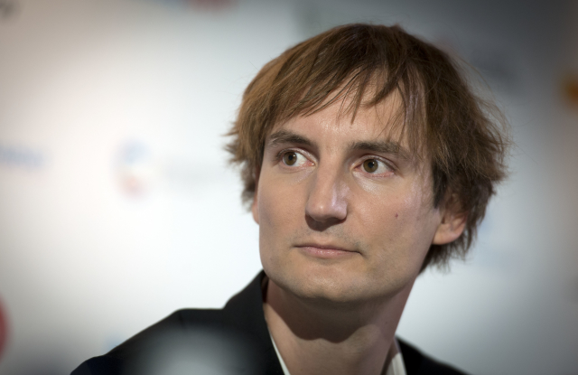 Režisér Olmo Omerzu na tiskové konferenci k soutěžnímu českému filmu s názvem Všechno bude.