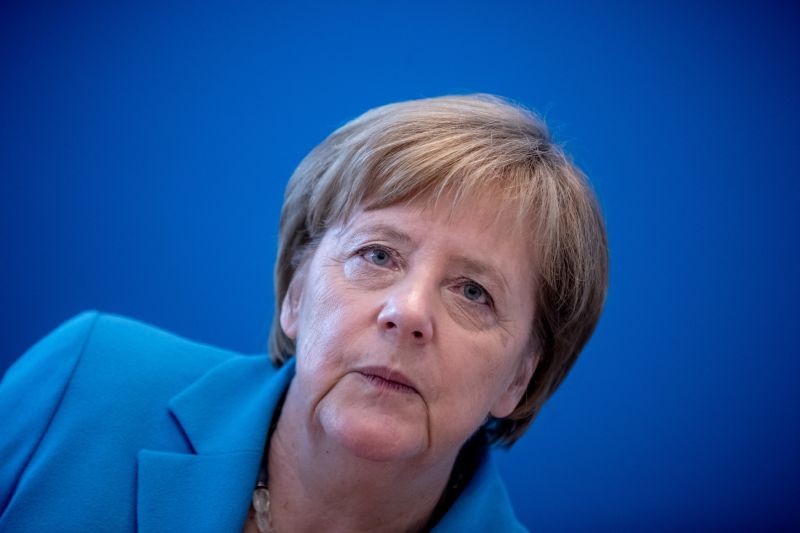 Kancléřka Angela Merkelová před začátkem schůze předsednictva CDU.