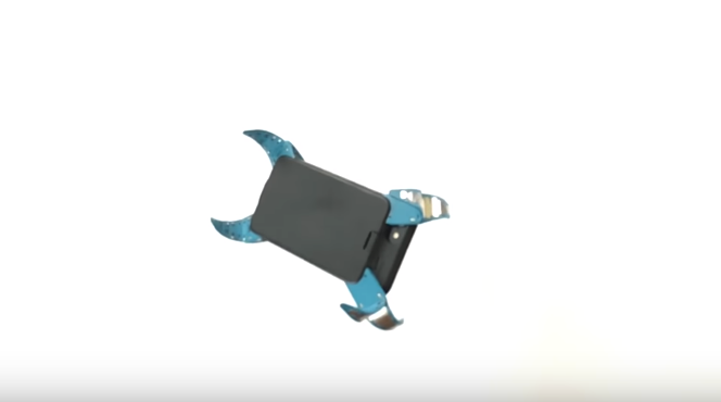 AD Case - revoluční ochrana pro mobilní telefony?