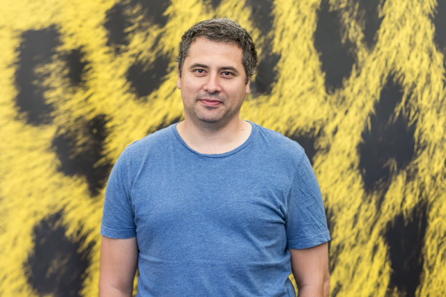 Rumunský režisér Radu Jude. Rumunský režisér Radu Jude.