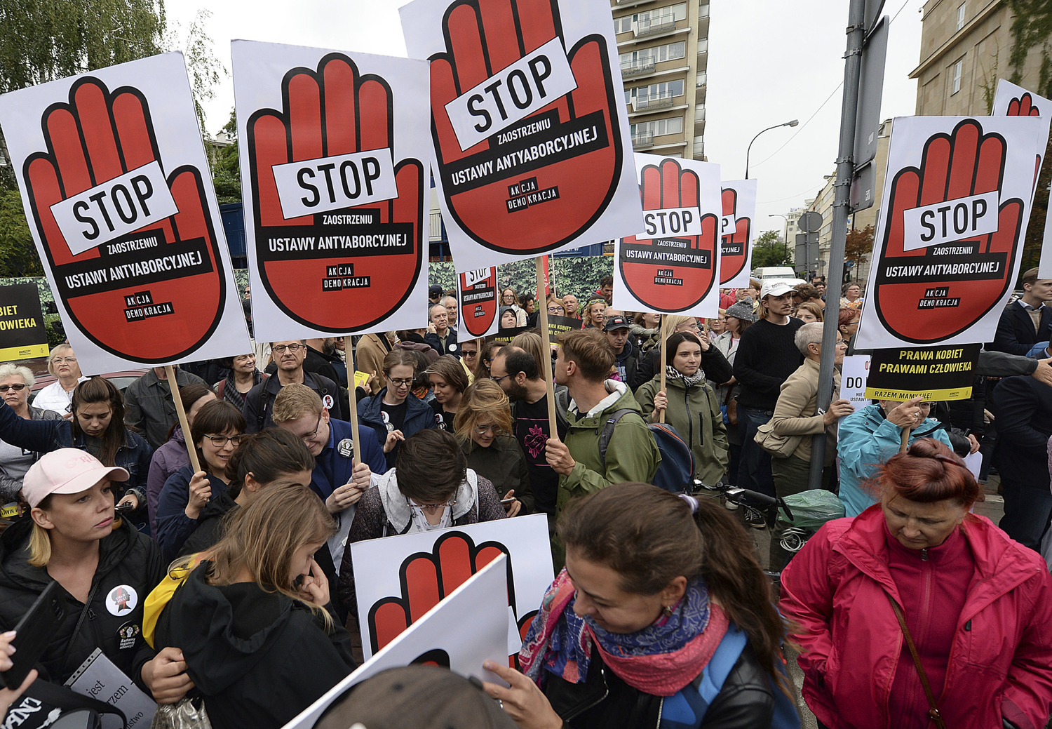 Stovky Polek opět demonstrovaly proti zákazu potratů.