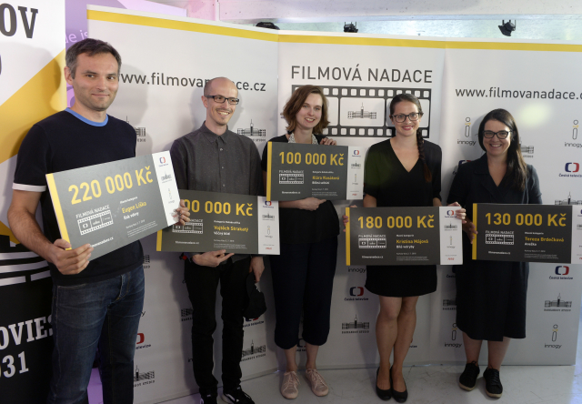 Zleva Eugen Liška, Vojtěch Strakatý, Klára Vlasáková, Kristina Májová a Karla Stojáková.