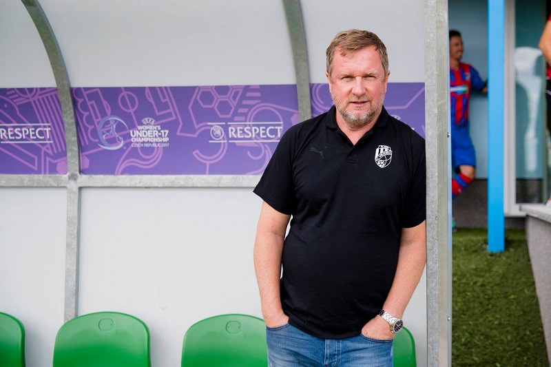 Útočník Jaroslav Navrátil se do výběru Pavla Vrby nevešel.