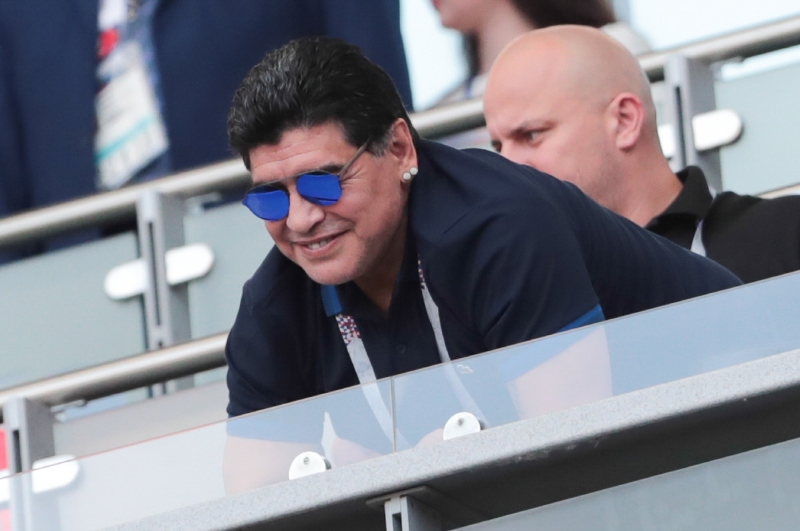 Diego Maradona musí na sebe v Rusku neustále upozorňovat.