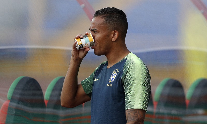 Brazilský fotbalista Danilo na tréninku reprezentace.