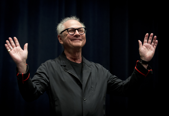 Barry Levinson. Barry Levinson.