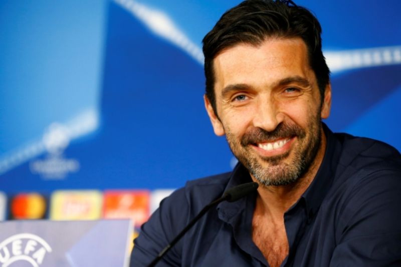 Gigi Buffon. Gigi Buffon.