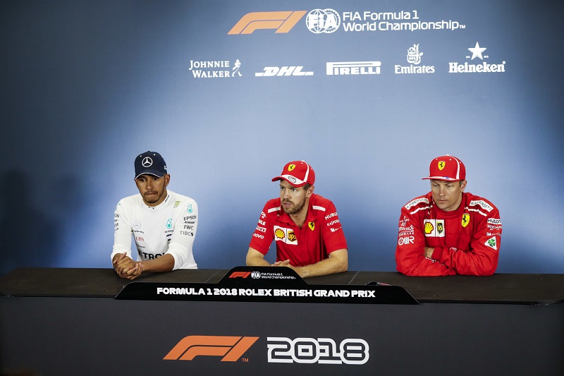 Lewis Hamilton se vyjádřil ke kolizi z nedělní Velké ceny Británie. Lewis Hamilton se vyjádřil ke kolizi z nedělní Velké ceny Británie.