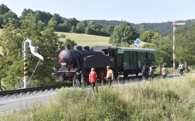 Zrenovovaný služební dvounápravový vagon. Zrenovovaný služební dvounápravový vagon.