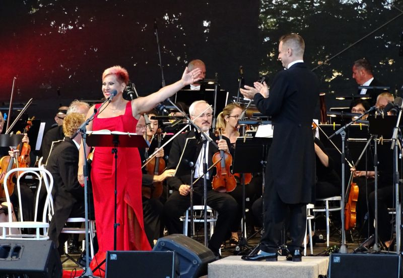 Dagmar Pecková na prvním ročníku festivalu Zlatá Pecka Chrudim. Dagmar Pecková na prvním ročníku festivalu Zlatá Pecka Chrudim.