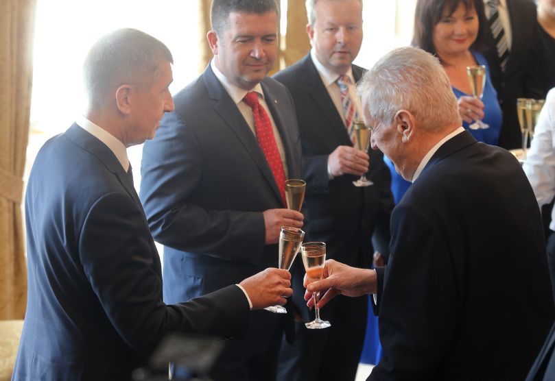 Zleva premiér Andrej Babiš, vicepremiér Jan Hamáček a prezident Miloš Zeman.
