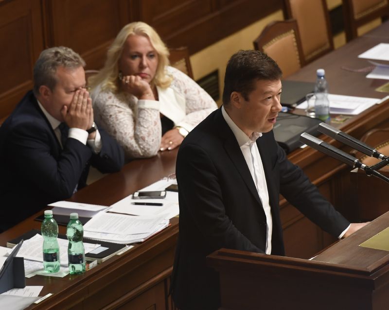 Tomio Okamura při projevu ve sněmovně. Tomio Okamura při projevu ve sněmovně.