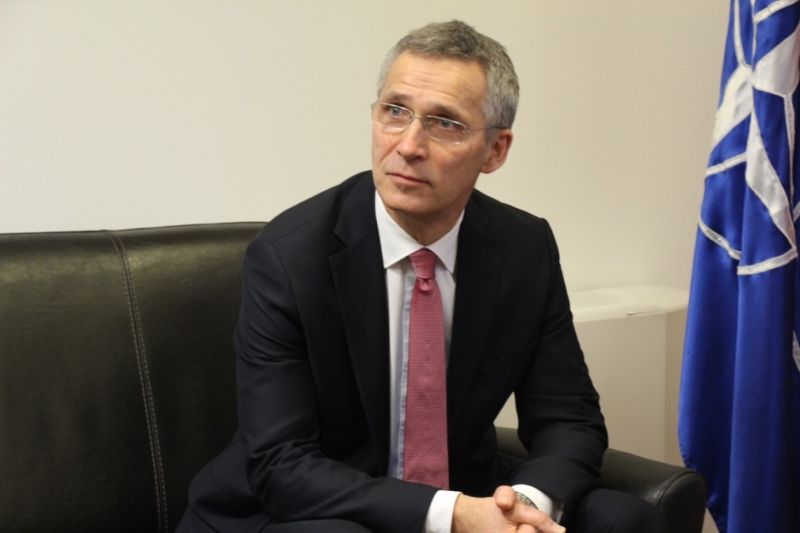Generální tajemník NATO Jens Stoltenberg při návštěvě Makedonie. Generální tajemník NATO Jens Stoltenberg při návštěvě Makedonie.