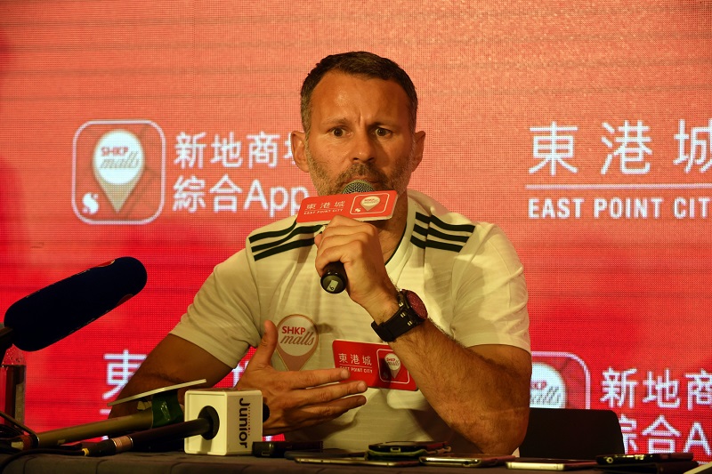 Ryan Giggs se vyjádřil k odchodu Cristiana Ronalda z Realu Madrid.