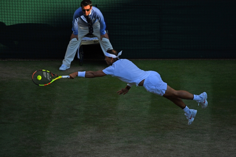 Tenista Rafael Nadal v zápase s Juanem Martínem Del Potrem. 