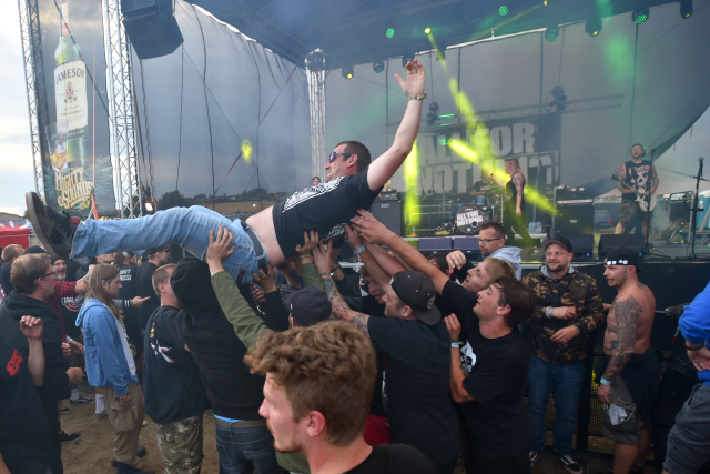 Návštěvníci festivalu Mighty Sounds. 
