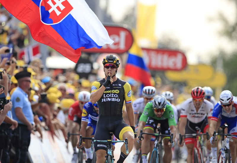Závěr sedmé etapy letošního ročníku Tour de France.