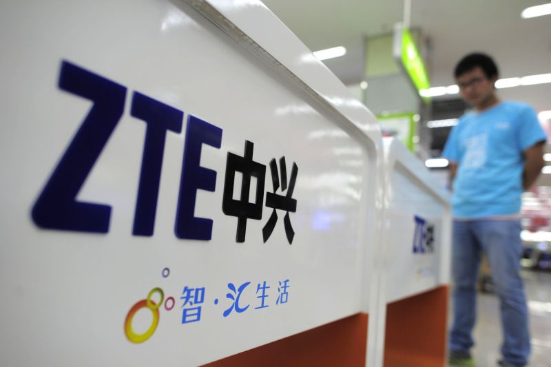 ZTE logo.