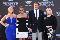 David Hasselhoff s Hayley Roberts a s dcerami.