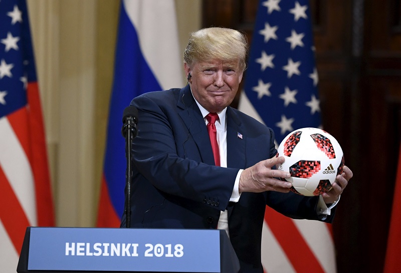 Trump na summitu v Helsinkách.