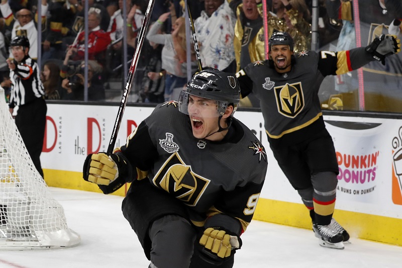 Útočník Tomáš Nosek prodloužil smlouvu s finalistou uplynulého ročníku NHL. Útočník Tomáš Nosek prodloužil smlouvu s finalistou uplynulého ročníku NHL.
