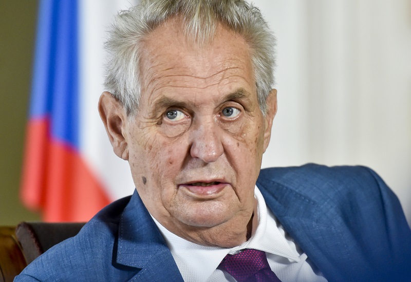 Prezident Miloš Zeman přijal demisi ministra práce Petra Krčála (ČSSD).