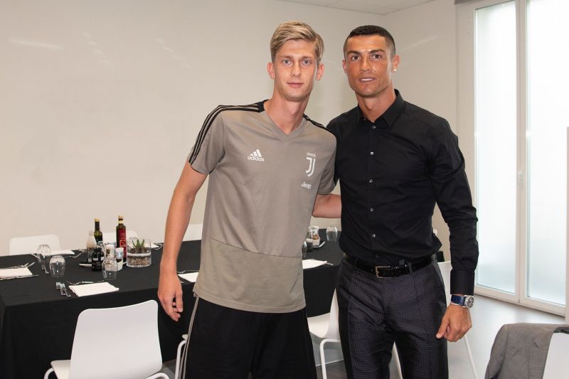 Roman Macek si pořídil fotografii se svým idolem.