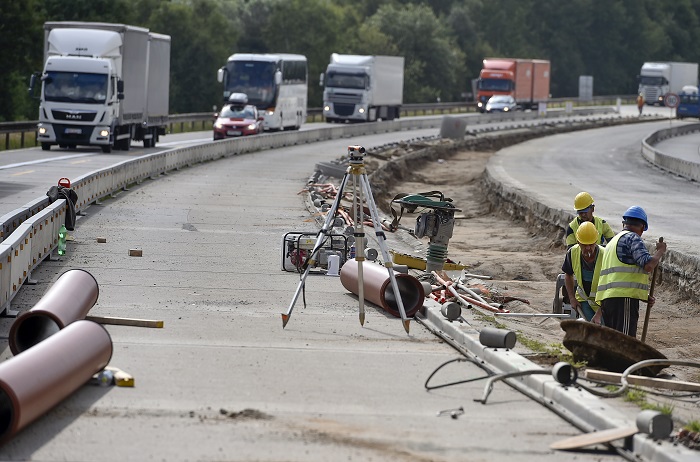 Opravy dálnice D1 mezi Humpolcem na 90. kilometru a Větrným Jeníkovem.