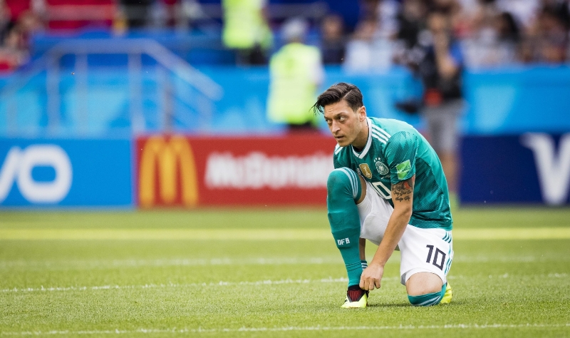 S Erdoğanem bych se vyfotografoval znovu, uvedl Özil.